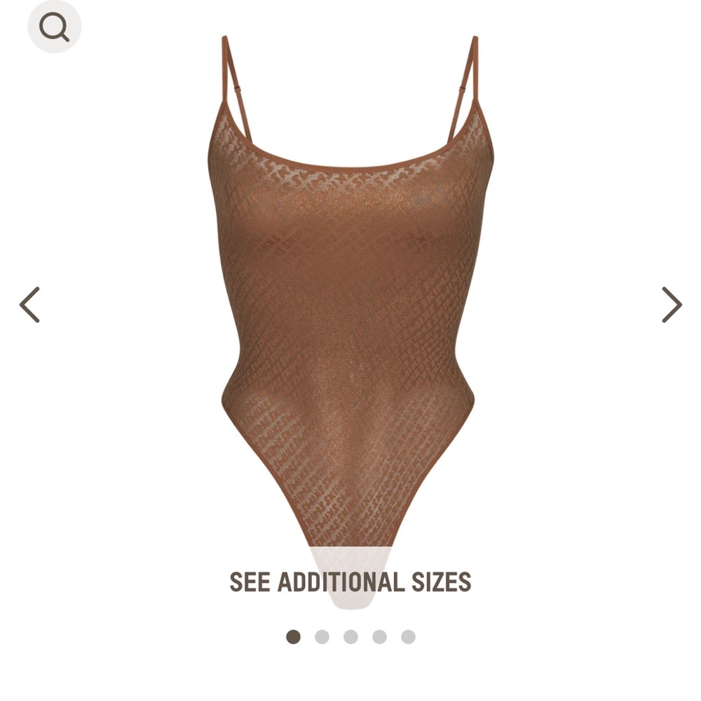 LOGO MESH FOIL
CAMI BODYSUIT